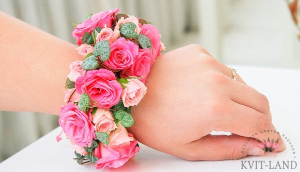 свадебный браслет из роз