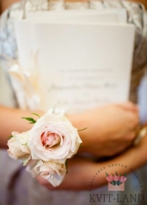 браслет невесты из розы