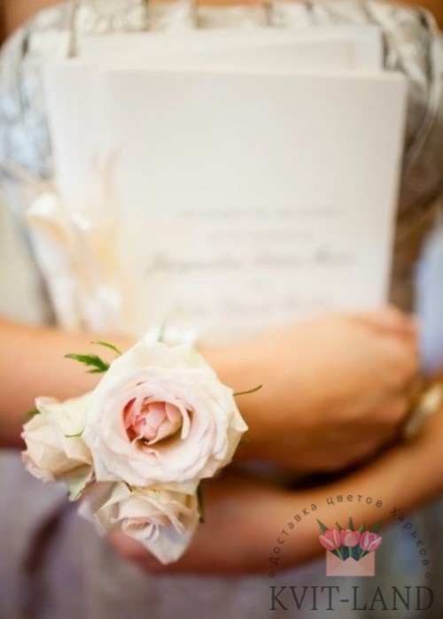 браслет невесты из розы